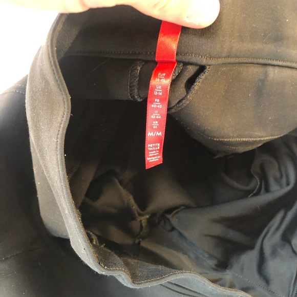 SPANX LEGGINGS Size Medium Women’s Black Smoothing Compression Tights - Picture 4 of 11